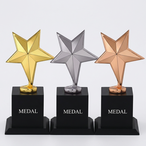 Trofeo Estrella Chapado en Oro, Plata y Bronce Modelo 698 A B C D, Premio Duradero para Reconocimiento en Deportes y Juegos, Trofeo Metálico con Base - Product Image 1