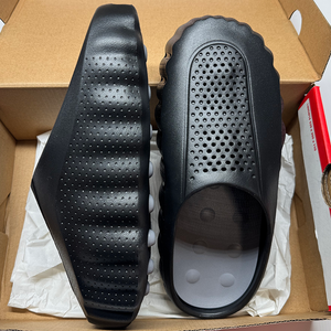 2026 New Pre-Match Training <b>Mules</b> Designer Closed-Toe <b>Slippers</b> with Inlaid Wear-Resistant Rubber Pads Soft and Skin-Friendly - Product Image 5