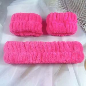 Ensemble de bandeaux et bracelets de sport et de maquillage tendance, bandeau en polaire corail élastique pour femme, idéal pour le spa et le lavage du visage - Product Image 2