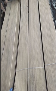 Diseño moderno Suministro de fábrica Chapa de madera en rodajas naturales 0,45mm 0,5mm 0,6mm Chapa de roble blanco Máquina peladora de chapa - Product Image 4