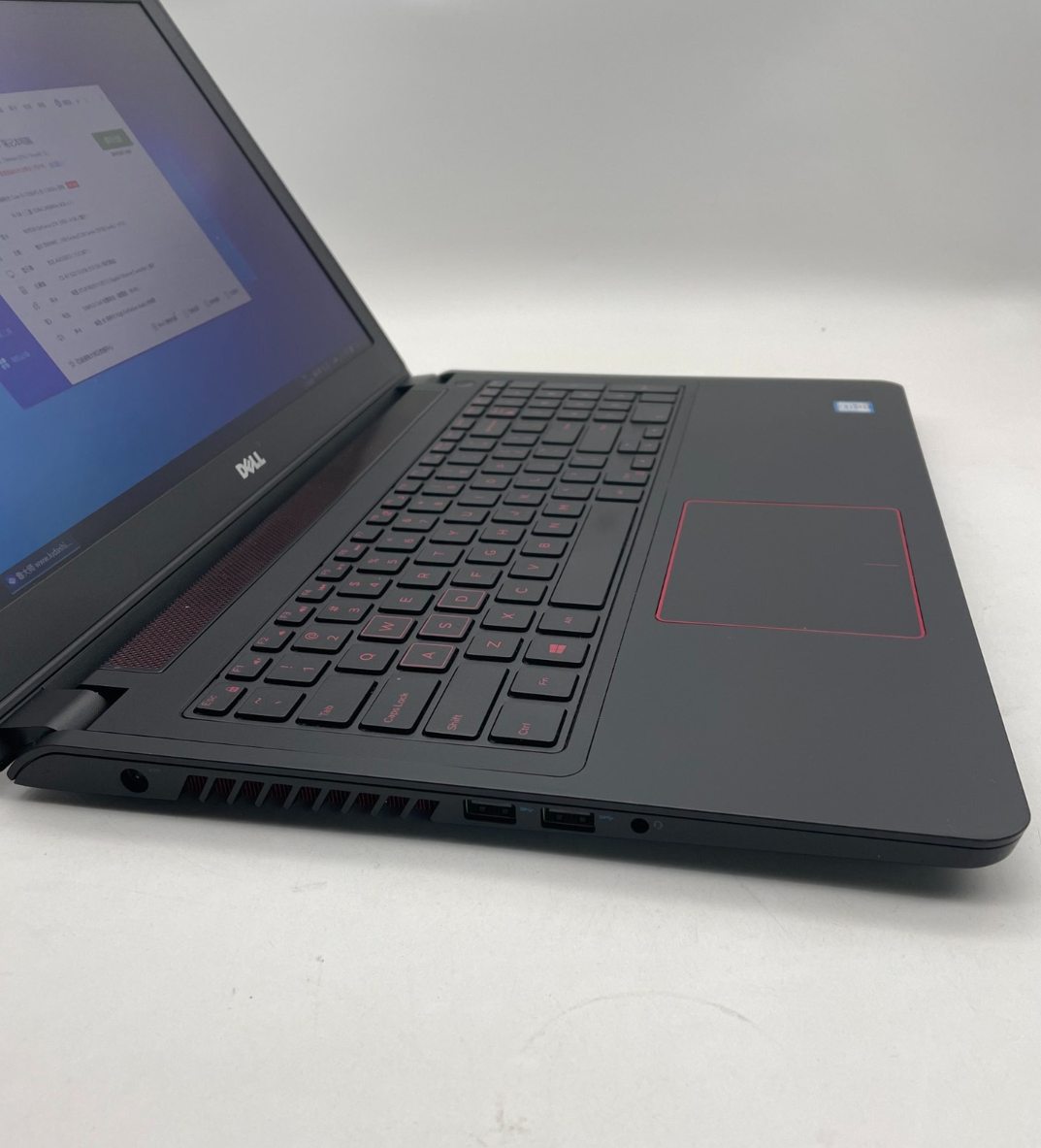 Gaming Laptop - Dell Inspiron 15 5577 Core I7 GTX1050