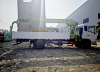 Grue montée sur camion polyvalente RHD 10 tonnes, grue de chargement hydraulique à flèche en 5 sections avec nacelle pour personnel