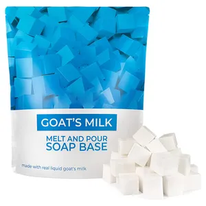 SLS/SLES不含甘油的山羊牛奶融化和倒入皂基，用于切割立方体制皂