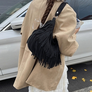 <span class=keywords><strong>Borsa</strong></span> a tracolla con frange stile Boho Vintage in pelle scamosciata <span class=keywords><strong>borsa</strong></span> a tracolla da donna di grande capacità Casual con nappe <span class=keywords><strong>postino</strong></span> sotto le ascelle - Product Image 5