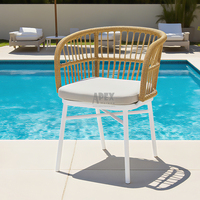Chaise de jardin en aluminium avec corde à tisser Chaises de patio empilables modernes en aluminium personnalisées au design nordique
