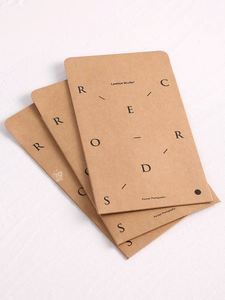 Sobre Cuadrado Plegable de Papel Reciclado Blanco con Sobre de Papel Kraft Personalizado - Product Image 6