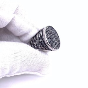 Bague pour homme en acier inoxydable avec pierre noire, design rond, bijou de mode, cadeau - Product Image 2