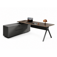 Table de maître moderne et durable - Film imitation bois polymère avec boîte à câbles multifonctionnelle et plateau écologique