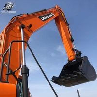 Vente Flash : Excavatrice sur chenilles d'occasion Develon DX225, 22 tonnes, système hydraulique complet, bon état, livraison rapide, expédition mondiale