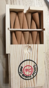 Factory Direct Supply Woodbox Sandalwood <strong>Cone</strong> Natural Oud Scented Aromatic Oud <strong>Cone</strong> <strong>Incense</strong> Fragrant <strong>Backflow</strong> <strong>Incense</strong> <strong>Cones</strong> - Product Image 6