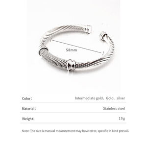 กำไลข้อมือสแตนเลสสตีลแบบปรับได้ ดีไซน์เกลียวเคลือบทอง พร้อมตาข่ายเหล็ก - Product Image 3