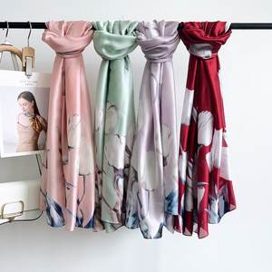 Pañuelo de Satén con Estampado de <span class=keywords><strong>Tulipanes</strong></span> en <span class=keywords><strong>Acuarela</strong></span> para Mujer, Chal Ligero con Estampado Floral, Elegante Pañuelo para el Cuello para Primavera, Otoño e Invierno - Product Image 1