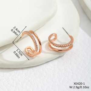 Boucles d'oreilles Huggie géométriques en alliage de zinc pour femme, bijoux fantaisie, design minimaliste irrégulier en forme de C, boucles d'oreilles tendance - Product Image 2