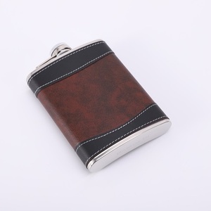 Wholesale Custom Stock 6Oz 7Oz 8Oz Leather Pouch 304 Stainless Steel Thickened Leather <b>Wine</b> Flask Portable Outdoor Hip Flask - Product Image 6