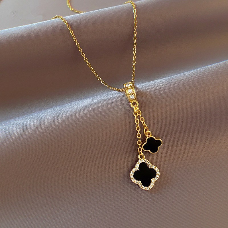 clover necklace van cleef