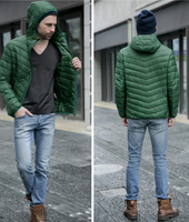 Vente en gros Veste à capuche légère en duvet sport avec logo personnalisé OEM pour l'hiver Veste matelassée décontractée isolée Manteau