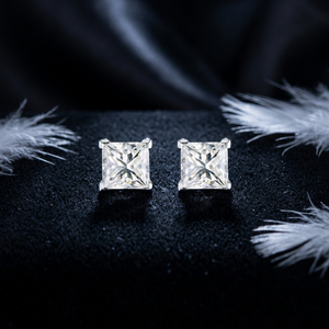 Clásicos Pendientes de Moda de Oro Blanco de 18K con Diamantes Cultivados en Laboratorio, Corte Princesa, Unisex, para Regalo - Product Image 4