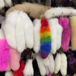 Venta al por mayor de accesorios de cola de zorro esponjoso de 40cm de alta calidad Real <span class=keywords><strong>Fox</strong></span> Pelt para prendas de mujer Auto tapicería fabricantes adultos - Product Image 2