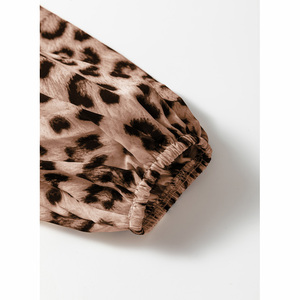 Thân Yêu-người yêu bán buôn Boutique quần áo phụ nữ tùy chỉnh OEM ODM thời trang màu Khối V cổ lỏng phù hợp với báo in Maxi Dress - Product Image 5