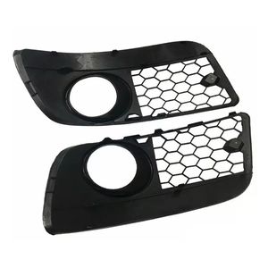 Cubiertas de Plástico ABS para las Rejillas Inferiores de los Faros Antiniebla del Parachoques Delantero del Volkswagen Golf 5 GTI - Product Image 1