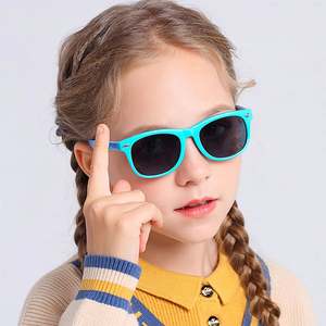 Lunettes de soleil pour enfants 2025 avec logo personnalisé, anti-UV, anti-lumière bleue, pour filles et garçons, UV400 - Product Image 2