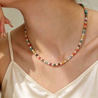 Collier artisanal en cuivre style bohème avec pierres naturelles, fausses perles et perles bonbon, design de niche Woying