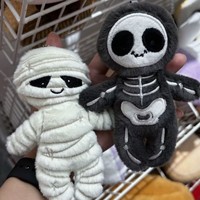 Porte-clés en peluche fantaisie squelette momie d'Halloween OEM ODM, breloque de sac poupée effrayante, décoration de fête, cadeau, vente en gros