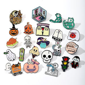 Lot de badges émaillés fantômes effrayants et mignons pour Halloween - Badges métalliques personnalisés OEM/ODM en stock pour commandes commerciales et reventes au détail - Product Image 1