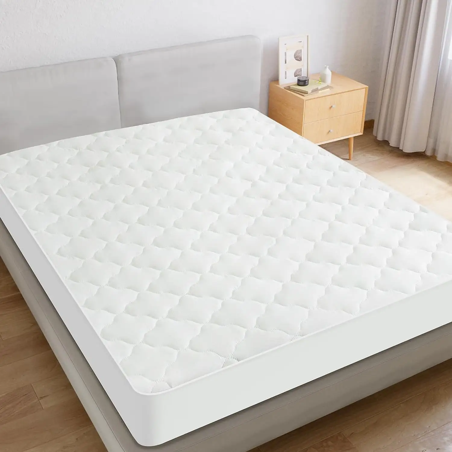 Wholesale Breathable Noiseless Bed Protector Cover Quilted Fitted with Deep Pocket Double Size Waterproof Mattress Pad Topper