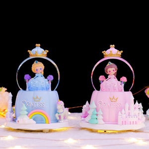 La Princesa Creativa ha llegado. Bola de cristal musical giratoria manual con copos de nieve, caja de música, recuerdo para estudiantes - Product Image 3