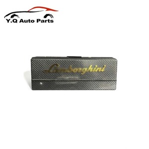 PIÈCE AUTO D'OCCASION ORIGINALE ADAPTÉE POUR <span class=keywords><strong>LAMBORGHINI</strong></span> MURCIELAGO LP640 LID INTÉRIEUR CARBONE - FOURNITURE <span class=keywords><strong>VIN</strong></span> OEM 410864123A 400853682A - Product Image 1