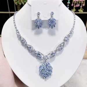 طقم قلادة من قطعتين بتصميم طاووس أبيض نقي للجنسين، هدية للخطوبة/الزفاف/الذكرى السنوية والحفلات - Product Image 1