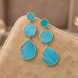 Pendientes Huggie de Plata de Ley 925 con Turquesa Azul, Chapados en Oro de 14k y Rodio, Joyería Infantil Moderna - Product Image 3