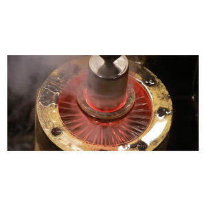 Équipement de chauffage par induction configuré pour le traitement en usine, favorisant un fonctionnement continu et un contrôle thermique stable - Product Image 1