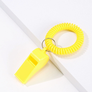 Silbato de plástico de color con línea telefónica, bobina de resorte, llavero de plástico, pulsera, silbato de bobina de resorte para niños - Product Image 4