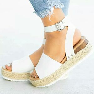 Nouvelles sandales compensées épaisses en chanvre pour femmes, style européen et américain, collection Printemps-Été 2026 - Product Image 2