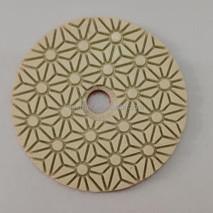 Tampons <span class=keywords><strong>de</strong></span> polissage humides à 3 étapes en résine <span class=keywords><strong>de</strong></span> <span class=keywords><strong>4</strong></span> pouces <span class=keywords><strong>pour</strong></span> le polissage des carreaux, du granit et du quartz OEM - Product Image 4