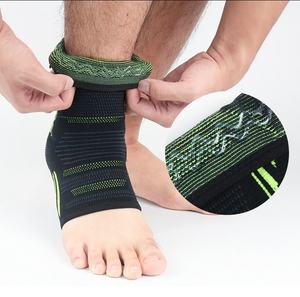 Manga de compresión de soporte de tobillo de tejido 3D de neopreno con cierre de hebilla para deportes Fitness-Ajustable duradero anticolisión - Product Image 1