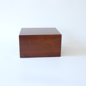 Toptan Masif Ahşap Evcil Hayvan Külleri İçin Kutu, Köpek Kedi Anma Kutusu, OEM Özel Boyut - Product Image 5