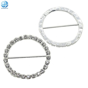 <span class=keywords><strong>Boucle</strong></span> coulissante ronde en argent avec embellissement en strass à 1 rangée minimaliste pour décor de boîtes-cadeaux en ruban - Product Image 3
