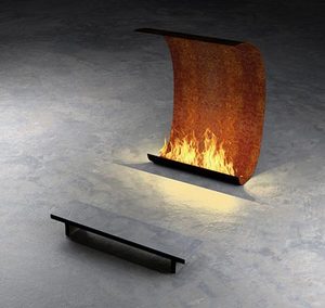 Cheminée extérieure en acier peint noir sur mesure avec porte en verre - Product Image 4