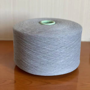 Fil à chaussettes OMET du Vietnam - 1 Ne 10s-Ne 21s - 35% Coton recyclé 65% Polyester - Fil de coton mélangé cardé à l'extrémité ouverte pour tricot facile - Product Image 1