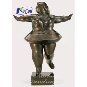 Escultura Moderna de Metal Bronce para Decoración Interior y Exterior, Estatua de Arte Fundida en Latón, Mujer Desnuda Gorda Haciendo Yoga, Escultura de Ballet en Venta - Product Image 3