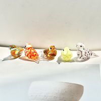 Artisanat en verre fait main avec motif ondulé, mini oiseau décoratif en verre, ornement décoratif pour table à thé, décoration de salon, idéal pour offrir.