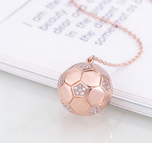 Collier de football en perles <span class=keywords><strong>Coupe</strong></span> <span class=keywords><strong>du</strong></span> <span class=keywords><strong>Monde</strong></span> 2026 pour femme, pendentif boule dorée en acier inoxydable, bijou de clavicule - Product Image 2