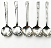 Ensemble de couverts modernes en acier inoxydable de qualité restaurant, réutilisables et durables, cuillère et fourchette légères pour la restauration et les événements
