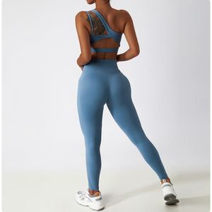 <span class=keywords><strong>Soutien</strong></span>-<span class=keywords><strong>gorge</strong></span> de <span class=keywords><strong>sport</strong></span> Nude Feel avec une épaule conception irrégulière haut de yoga léger grande taille froncé <span class=keywords><strong>soutien</strong></span> antichoc <span class=keywords><strong>soutien</strong></span>-<span class=keywords><strong>gorge</strong></span> intégré - Product Image 4