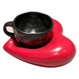 Venta al por mayor de fábrica: Tazas y platos en forma de corazón, tazas de café de cerámica, tazas de leche de alta calidad, tazas para café y latte art para el hogar. - Product Image 1