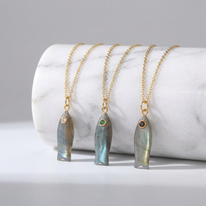 Collier pendentif poisson labradorite flashy en pierre naturelle plaqué or 18 ct mini cz yeux sculpté à la main collier de chaîne câblée en pierres précieuses - Product Image 4