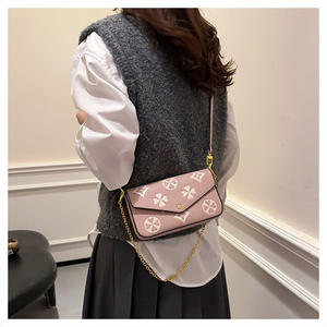 Bolso de Diseño con Patrón Geométrico en Relieve, Material PU, Cadenas, Dos Correas, Forro de Poliéster - Product Image 5